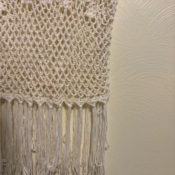 Kirra Cream Asymmetrical Cap Sleeve Blouse - Picture 6 of 7